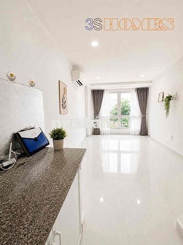 PHÒNG CỬA SỔ TRỜI MÁY LẠNH CỰC THOÁNG BÌNH THẠNH