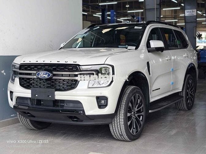 Ford Everest Platinum 4x2 2026 Trắng Tự động