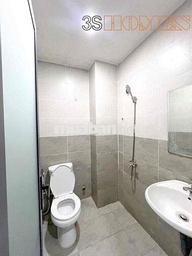 PHÒNG CỬA SỔ TRỜI MÁY LẠNH CỰC THOÁNG BÌNH THẠNH