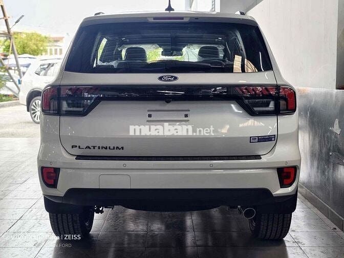 Ford Everest Platinum 4x2 2026 Trắng Tự động