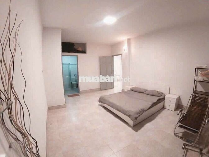 Tầng Trệt Chung Cư 100m2- 2 PN tại Bình Thạnh chỉ 15tr