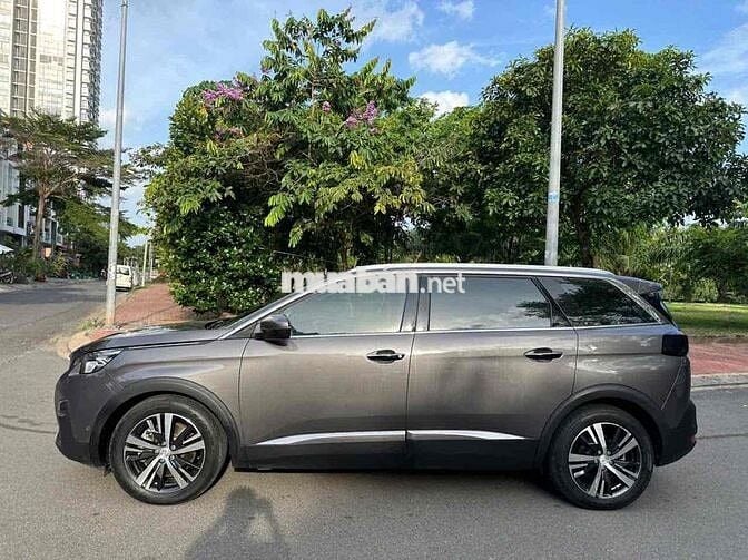 Peugeot 5008 2018 7 chỗ màu Xám