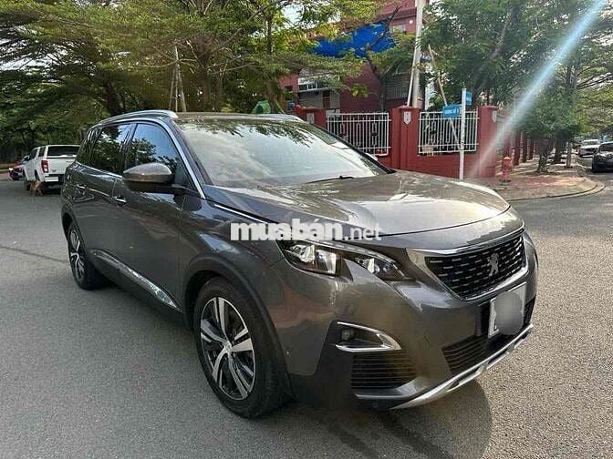 Peugeot 5008 2018 7 chỗ màu Xám