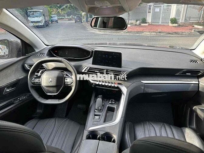 Peugeot 5008 2018 7 chỗ màu Xám