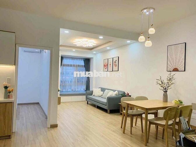 Cho thuê Căn hộ 2Pn Sky garden nhà đẹp, cách RMIT 5phut đi xe