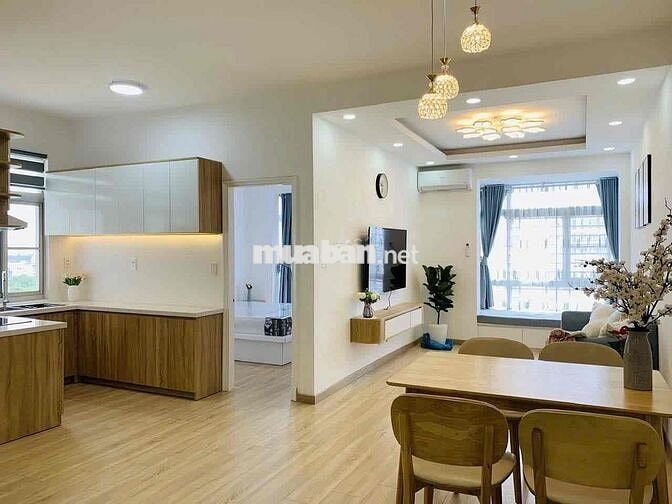 Cho thuê Căn hộ 2Pn Sky garden nhà đẹp, cách RMIT 5phut đi xe