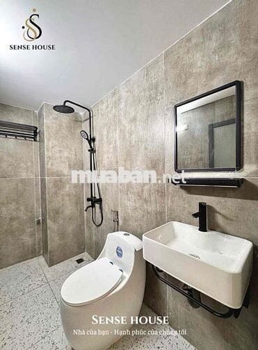 Phòng mới xây 100% ngay trung tâm  ▪️Vị trí : Luỹ Bán Bích , Thoại Ngọc