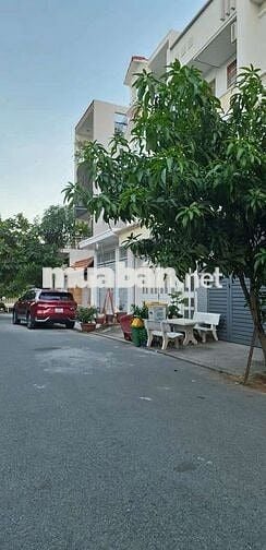 Nhà Phố - KDC Hồng Long - cần bán gấp