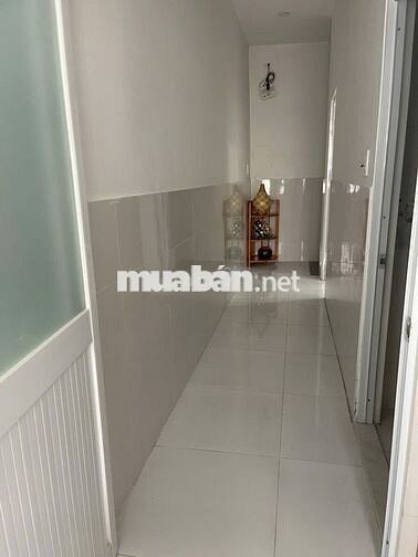 NHÀ 1T1L 2PN FULL NỘI THẤT, ĐẬU Ô TÔ THOẢI MÁI. PHÙ HỢP Ở GIA ĐÌNH