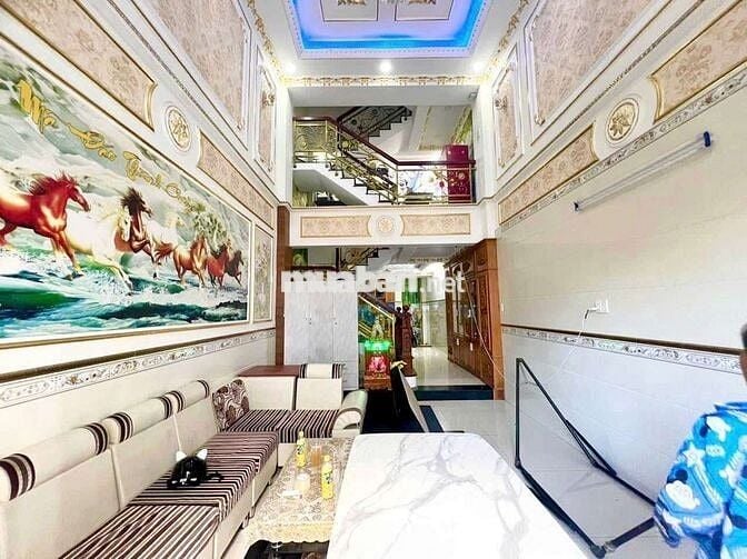 Nhà 1 trệt 1 Lửng 3 lầu Đường hương lộ 2 BHH B bình tân