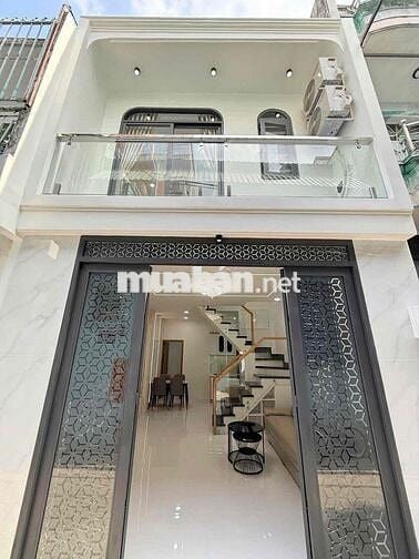 Khuôn Việt cách Đầm sen 300 m 2 tầng 40m2