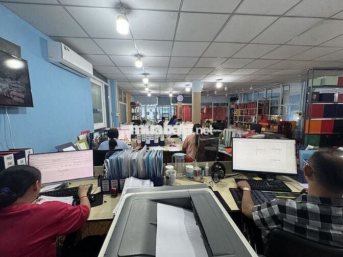 NỮ CHĂM SÓC KHÁCH HÀNG CTY IN ẤN -B TÂN