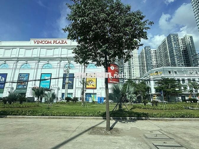 Xoay tiền gấp bán căn 3PN giá ngộp ngay Vincom  – full nội thất sổ sẵn