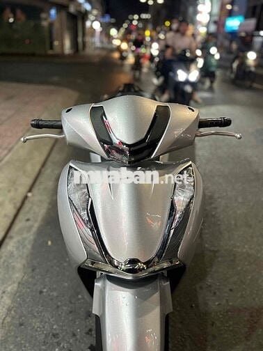 Honda SH150i ABS 2022 Bạc 1200km