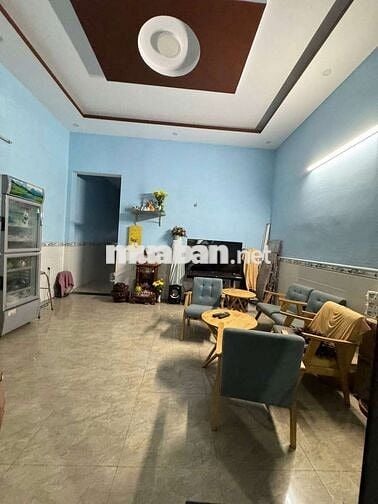 BÁN NHÀ CẤP 4 167M2 CÓ SÂN ĐỂ XE HƠI VÀ SÂN SAU TO TIỆN TRỒNG CÂY