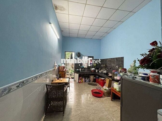 BÁN NHÀ CẤP 4 167M2 CÓ SÂN ĐỂ XE HƠI VÀ SÂN SAU TO TIỆN TRỒNG CÂY