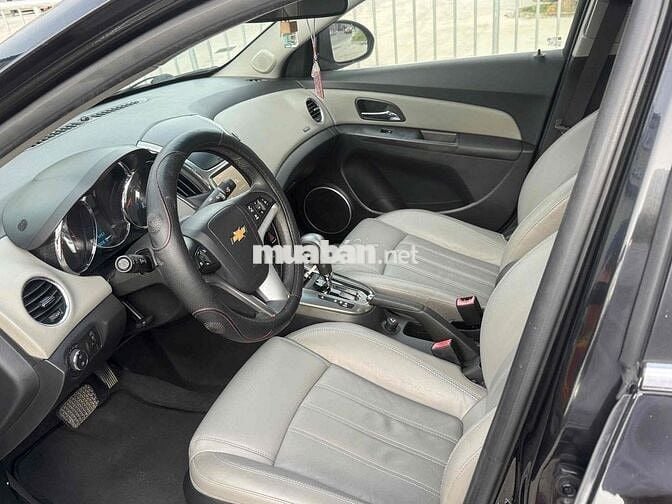 Chevrolet Cruze Số tự động Đen