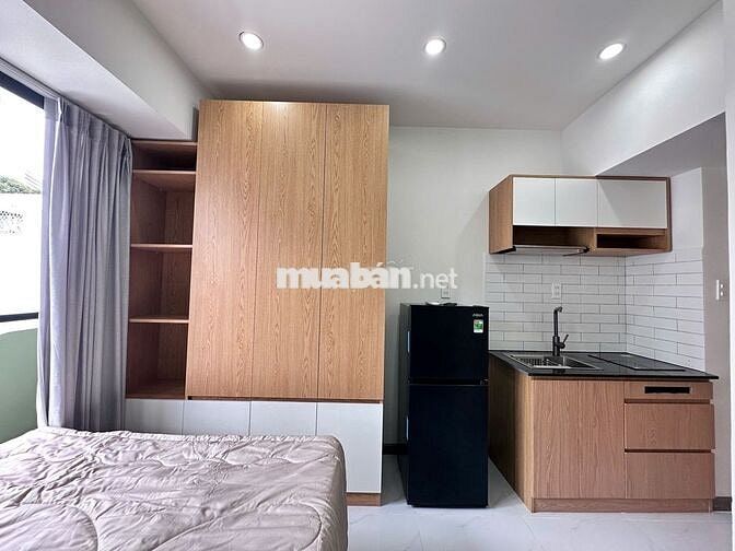 Studio ban công full nội thất Quận 10 đường Điện Biên Phủ