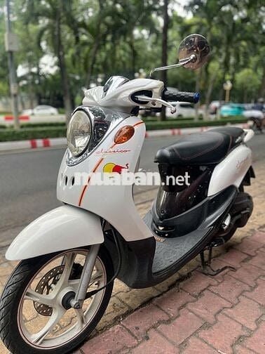 Yamaha Mio Classico 2011 Trắng Tự động