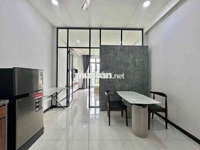 1Pn - Ban Công - 40m2 - Yên tĩnh - Bãi xe oto gần nhà _Sạch sẽ