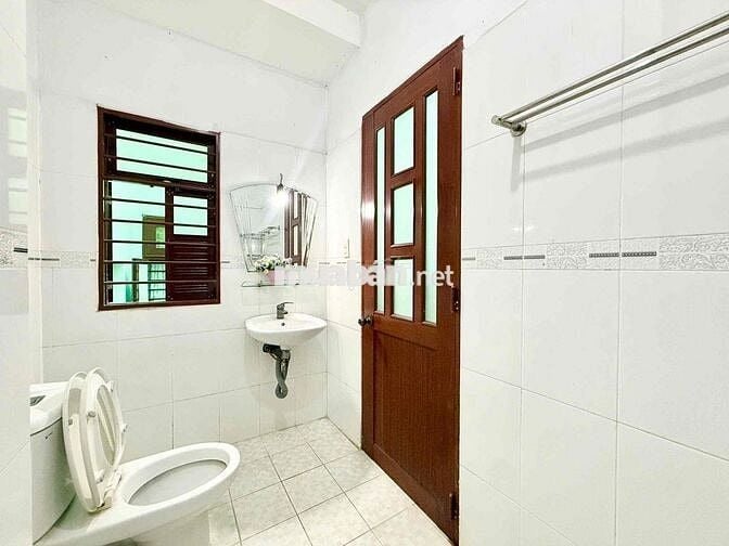 PHÒNG BAN CÔNG GIÁ RẺ HẺM 749 HUỲNH TẤN PHÁT