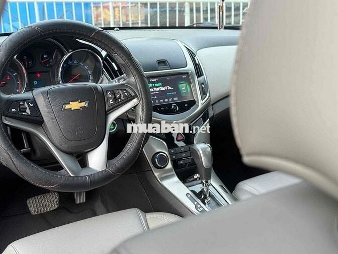 Chevrolet Cruze Số tự động Đen