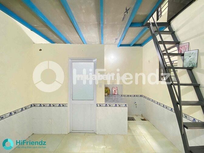 TRỌ 1 TRỆT 1 LẦU KẾ KHU TÊN LỬA SẴN MÁY LẠNH - GÁC CAO 2M5 đứng thẳng