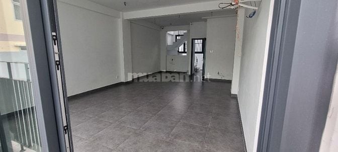 Cho thuê nhà nguyên căn (thang máy lớn) làm văn phòng, công ty