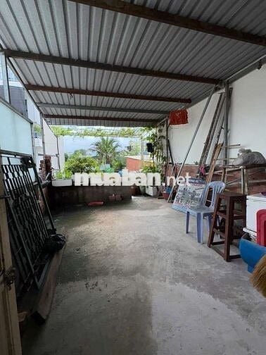 HIẾM HẺM XE HƠI , 49M CHIT NHỈNH 3 TỶ 1 TRỆT 1 LẦU BTCT KHU YÊN TĨNH 