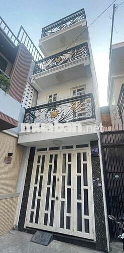 tiêu đề: Nhà nhỏ 1 trệt, 2 lầu, sân thượng , thị nghè xvnt