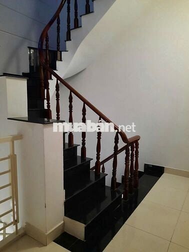 CHO THUÊ NHÀ MT ĐƯỜNG T8 -P Tây Thạnh : 4 x 14M Đúc 3 Lầu :4 PN, 4 WC 