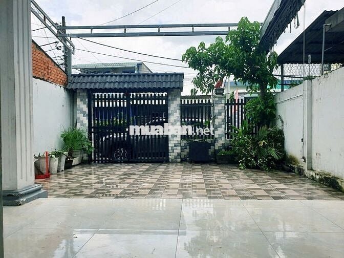 NHÀ SÂN SIÊU RỘNG-DT GẦN 200M2- 2PN SẴN MÁY LẠNH-PHÙ HỢP Ở +KINH DOANH