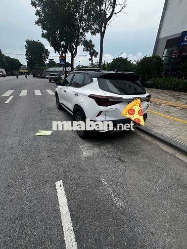 Kia Seltos Luxury 1.4 AT 2022 Trắng 3 vạn