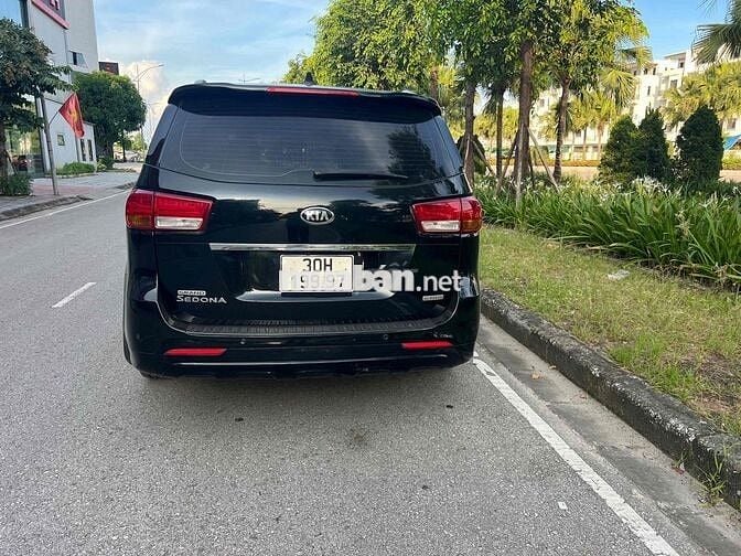 Kia Sedona 2017 Dầu Đen