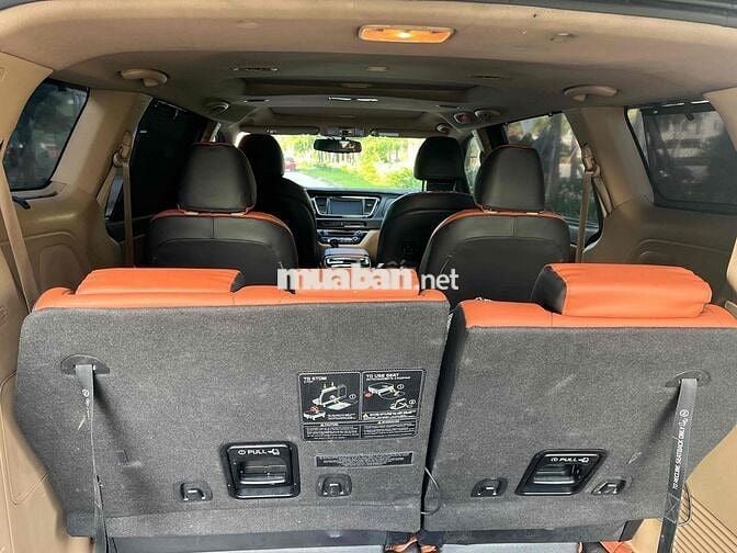 Kia Sedona 2017 Dầu Đen