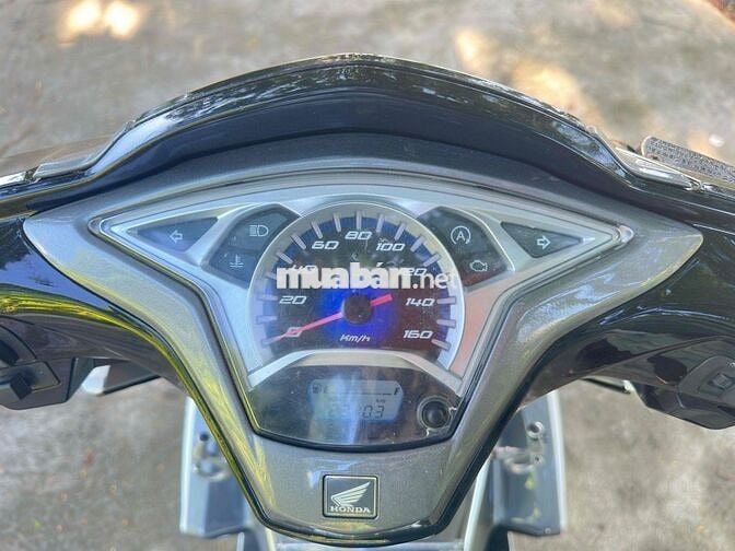Honda Air Blade 125 Trắng xám