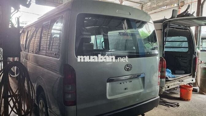 Toyota Hiace Van 2010 Xám 940kg