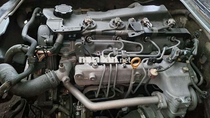 Toyota Hiace Van 2010 Xám 940kg