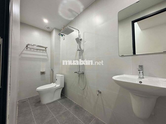 Nhà 4 tầng độc lập trung tâm phường An Dương. Oto ra vào thoải mái.