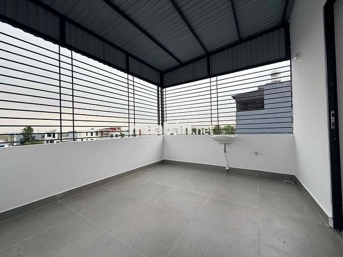 Nhà 4 tầng độc lập trung tâm phường An Dương. Oto ra vào thoải mái.