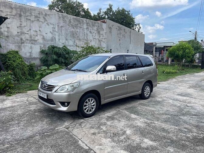 Toyota Innova 2013 2.0V - 217000 km