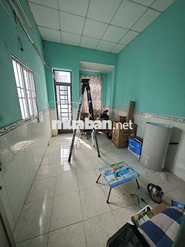 NHÀ 2 LẦU - 4PN, 3WC - HẺM RỘNG RÃI 