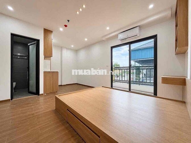 STUDIO BAN CÔNG RỘNG THOÁNG – NHÀ MỚI TINH, XÁCH VALI VÀO Ở NGAY!