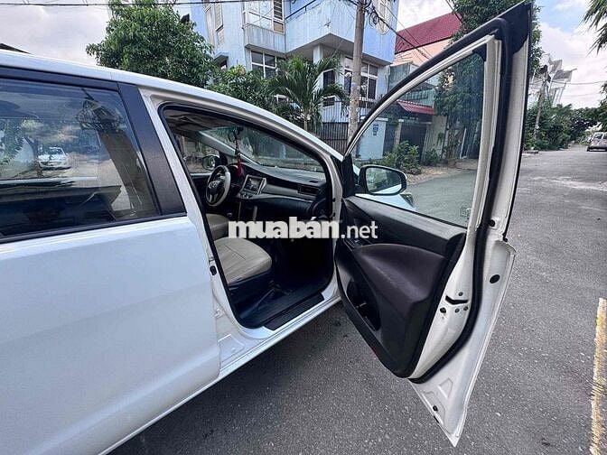 Toyota Innova E 2018