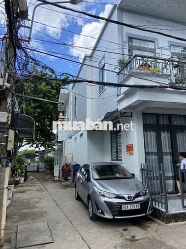 Bán nhà lộ ô tô đầy đủ nội thất