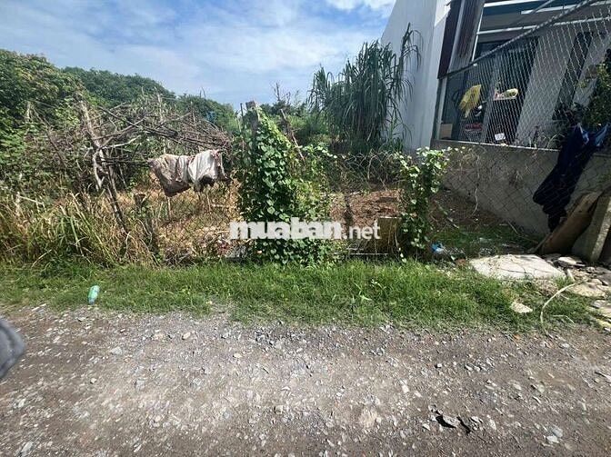 Bán đất hẻm xe hơi, gần ngã 4 quán chuối.5x25 có 108m thổ cư.