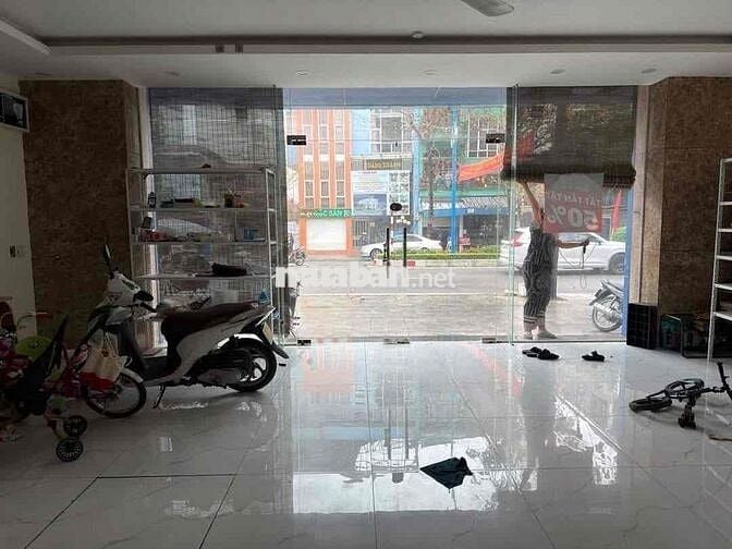 CHO THUÊ 2 - 4 TẦNG NHÀ MẶT PHỐ HỒNG QUANG – CÁCH BƯU ĐIỆN TỈNH 600M