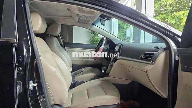 Hyundai Elantra 1.6 AT 2021 Đen 52.000 km một chủ