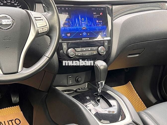 Nissan X-Trail  2.5 SV 4WD Premium 2018