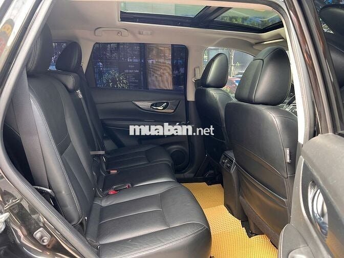 Nissan X-Trail  2.5 SV 4WD Premium 2018